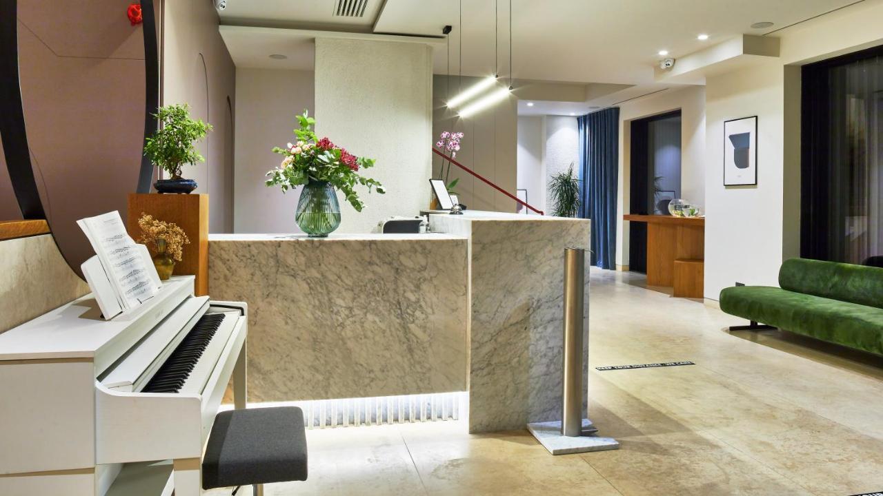 Atlas Aparthotel Пьятра-Нямц Экстерьер фото